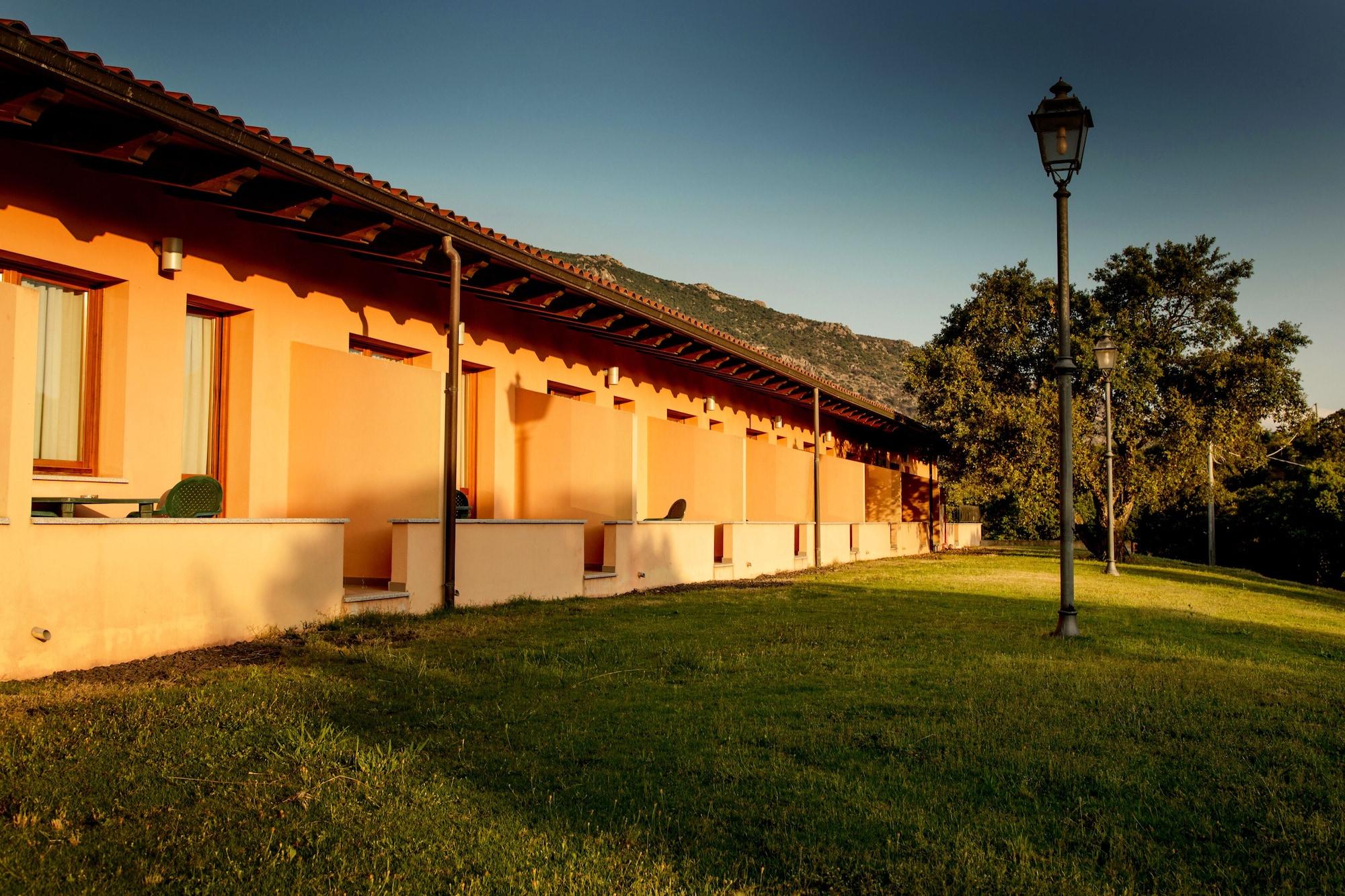 Hotel Sa Rocca Guspini Exterior foto
